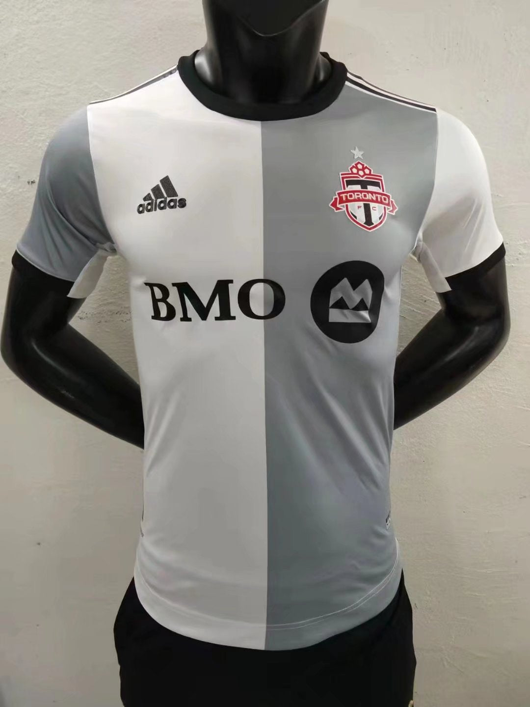 Toronto Away 22/23